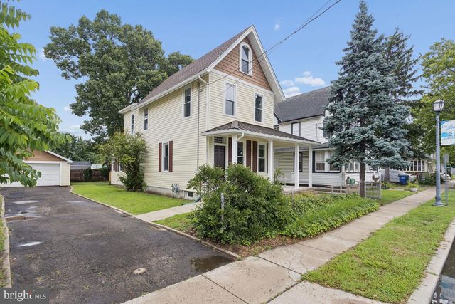 423 W BROAD ST, Palmyra, NJ 08065
