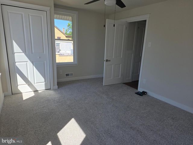 423 W BROAD ST, Palmyra, NJ 08065