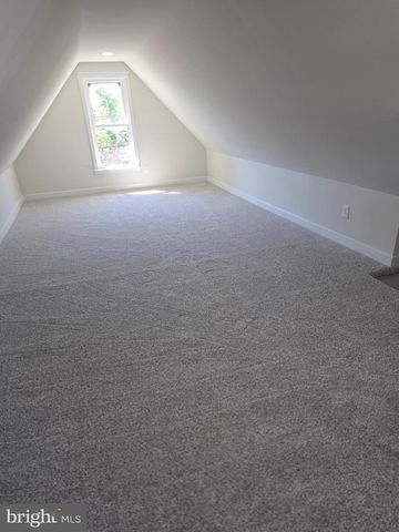423 W BROAD ST, Palmyra, NJ 08065