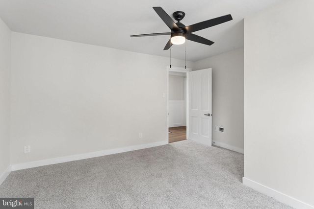 423 W BROAD ST, Palmyra, NJ 08065