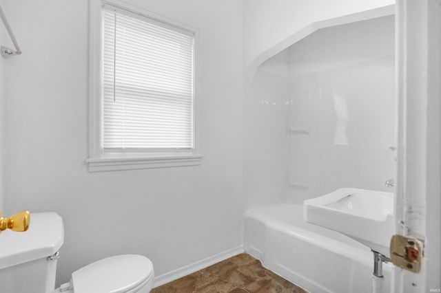 1300 S Bedford Avenue, Evansville, IN 47713