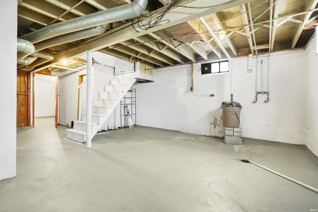 1300 S Bedford Avenue, Evansville, IN 47713