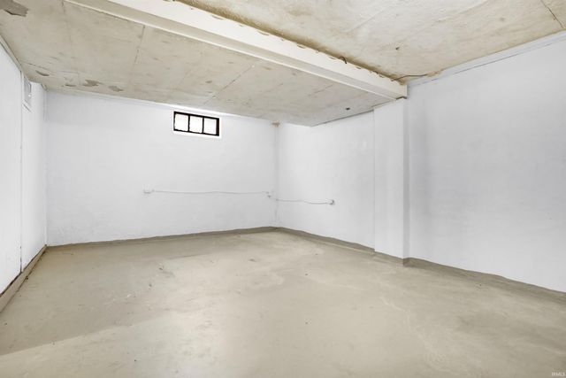 1300 S Bedford Avenue, Evansville, IN 47713