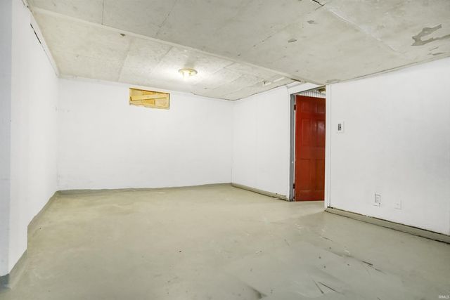 1300 S Bedford Avenue, Evansville, IN 47713