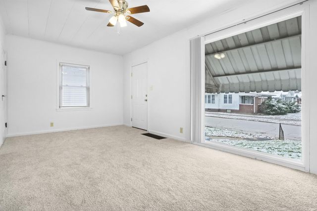 1300 S Bedford Avenue, Evansville, IN 47713