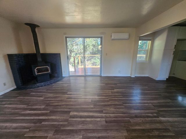 10601 Lime Kiln Rd, Grass Valley, CA 95949