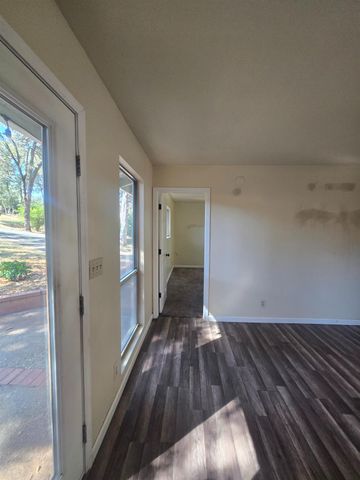 10601 Lime Kiln Rd, Grass Valley, CA 95949