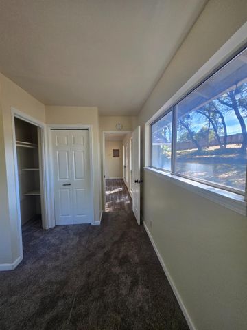 10601 Lime Kiln Rd, Grass Valley, CA 95949
