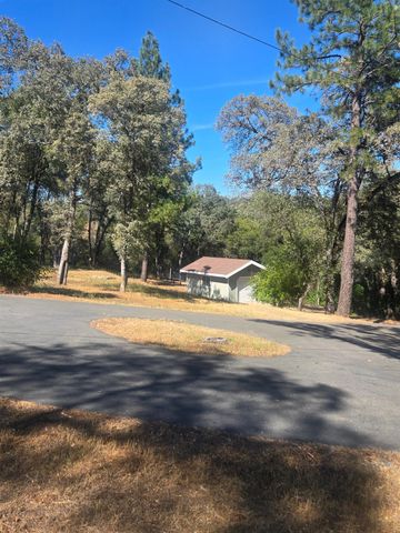 10601 Lime Kiln Rd, Grass Valley, CA 95949