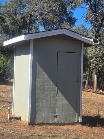 10601 Lime Kiln Rd, Grass Valley, CA 95949