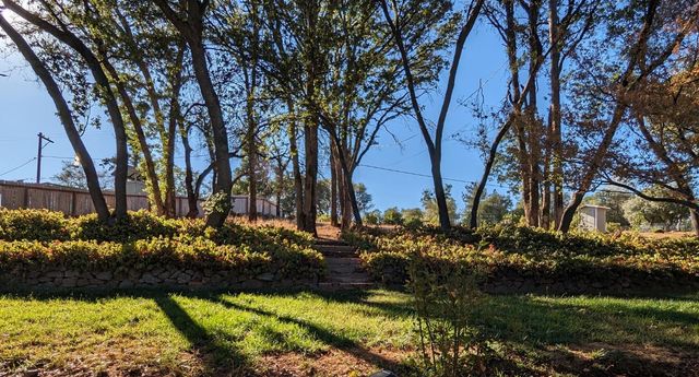 10601 Lime Kiln Rd, Grass Valley, CA 95949