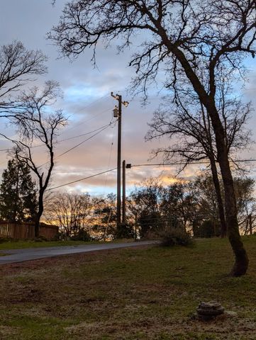 10601 Lime Kiln Rd, Grass Valley, CA 95949