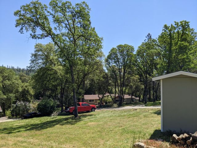 10601 Lime Kiln Rd, Grass Valley, CA 95949