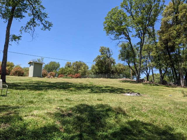 10601 Lime Kiln Rd, Grass Valley, CA 95949