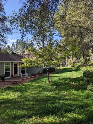 10601 Lime Kiln Rd, Grass Valley, CA 95949