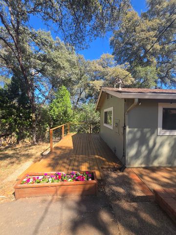 10601 Lime Kiln Rd, Grass Valley, CA 95949