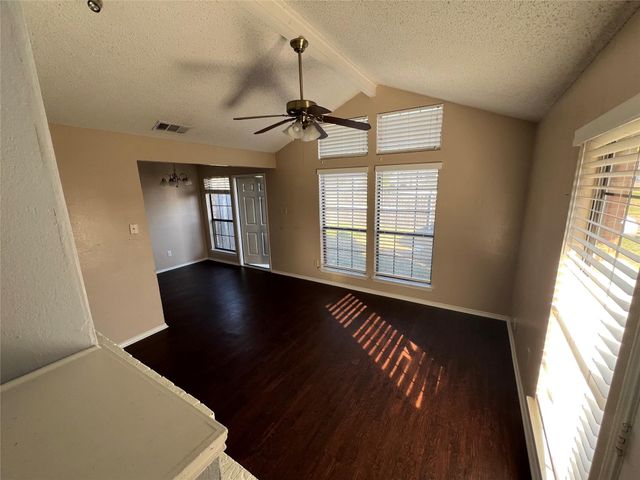 111 Peachtree Court C, Kennedale, TX 76060