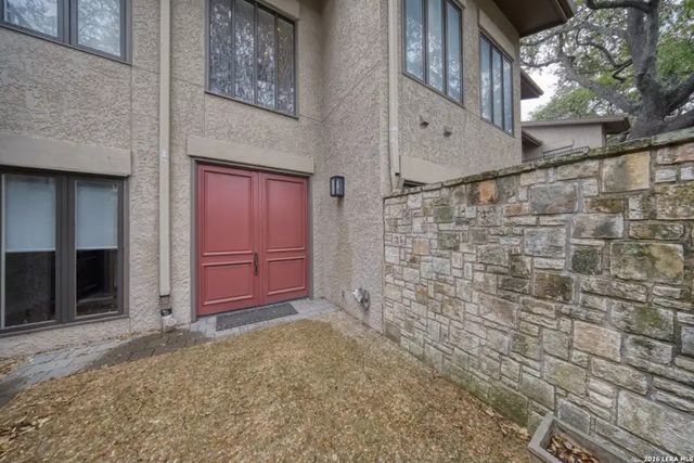 8000 Donore Pl Apt 10, San Antonio, TX 78229