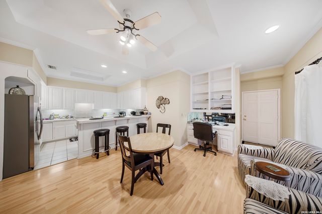 8000 Donore Pl Apt 10, San Antonio, TX 78229