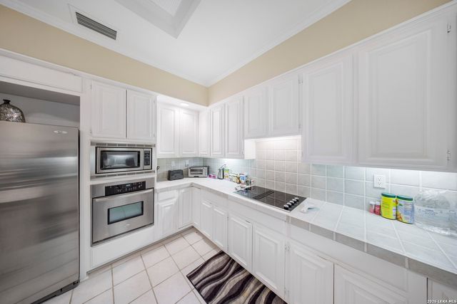 8000 Donore Pl Apt 10, San Antonio, TX 78229