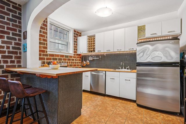 4144 Bryant Avenue S 5, Minneapolis, MN 55409