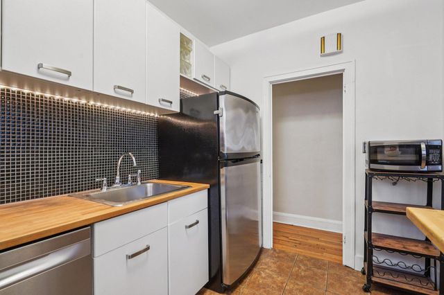 4144 Bryant Avenue S 5, Minneapolis, MN 55409