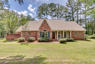 209 Lake Terrace Place, Brandon, MS 39047