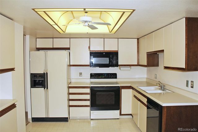 13850 E Marina Drive 101, Aurora, CO 80014