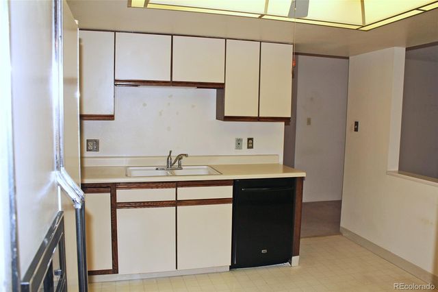 13850 E Marina Drive 101, Aurora, CO 80014