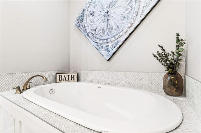 7196 South County Road 458, Normangee, TX 77871