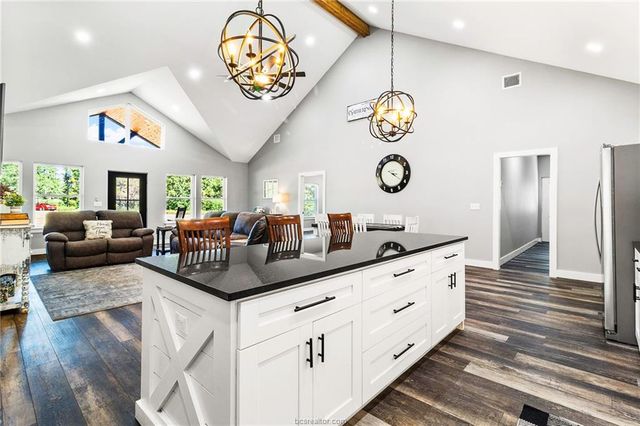 7196 South County Road 458, Normangee, TX 77871