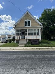 208 N 5th STREET, Watertown, WI 53094