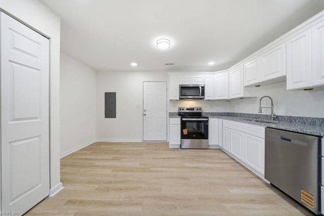 503 Stalham RD, Chesapeake, VA 23325