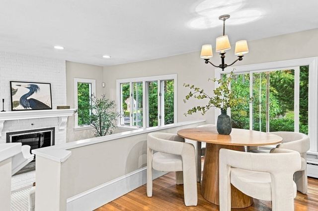 8 Lebaron Way, Mattapoisett, MA 02739