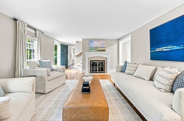 8 Lebaron Way, Mattapoisett, MA 02739