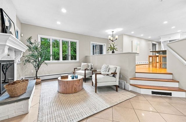 8 Lebaron Way, Mattapoisett, MA 02739