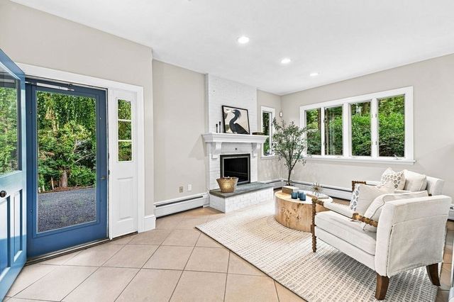 8 Lebaron Way, Mattapoisett, MA 02739