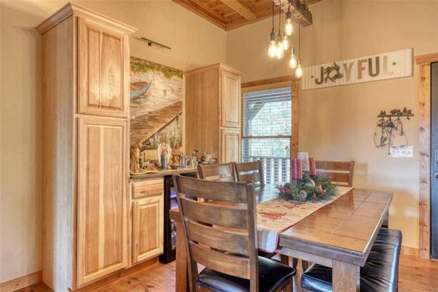 2567 Todd Shook Road, Young Harris, GA 30582