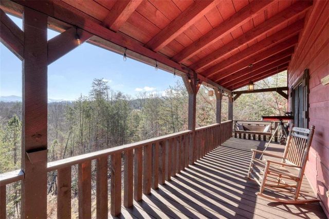 2567 Todd Shook Road, Young Harris, GA 30582