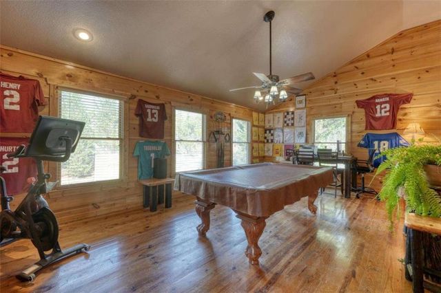 2567 Todd Shook Road, Young Harris, GA 30582