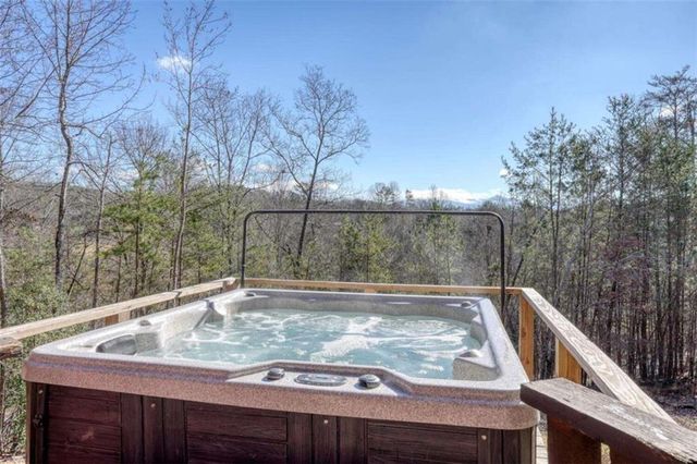 2567 Todd Shook Road, Young Harris, GA 30582