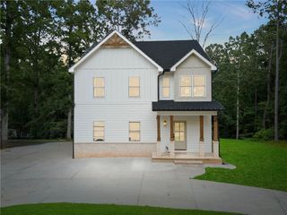 3630 Millers Pond SW Way, Snellville, GA 30039