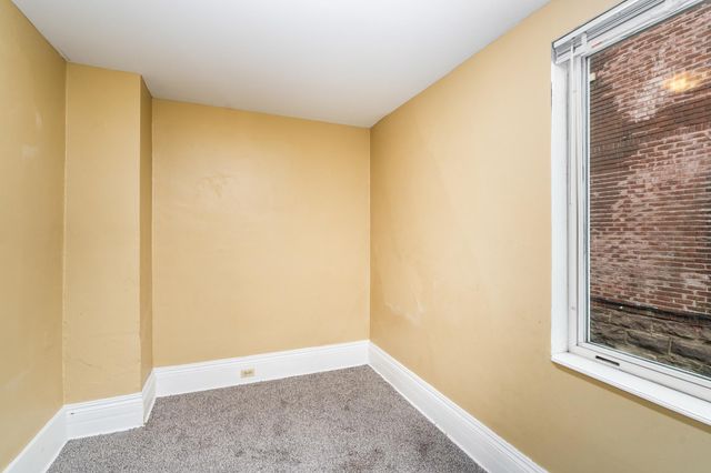 1324 E 2nd Street, Duluth, MN 55805