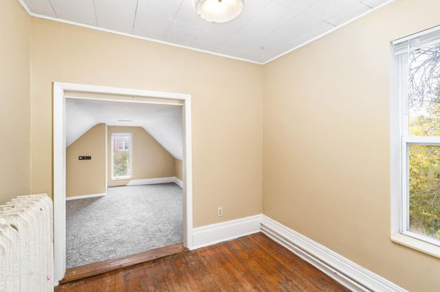 1324 E 2nd Street, Duluth, MN 55805