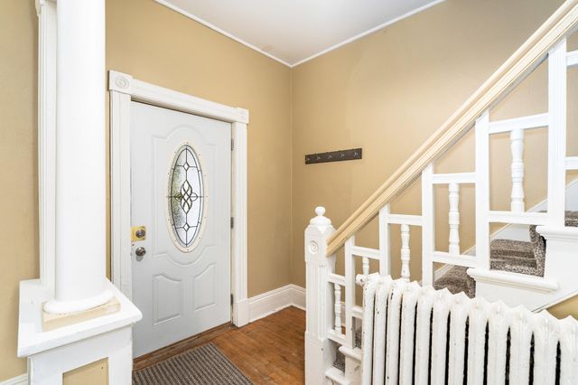 1324 E 2nd Street, Duluth, MN 55805