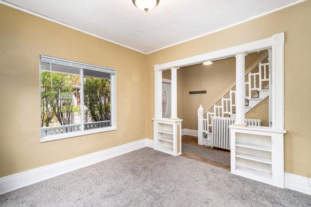 1324 E 2nd Street, Duluth, MN 55805