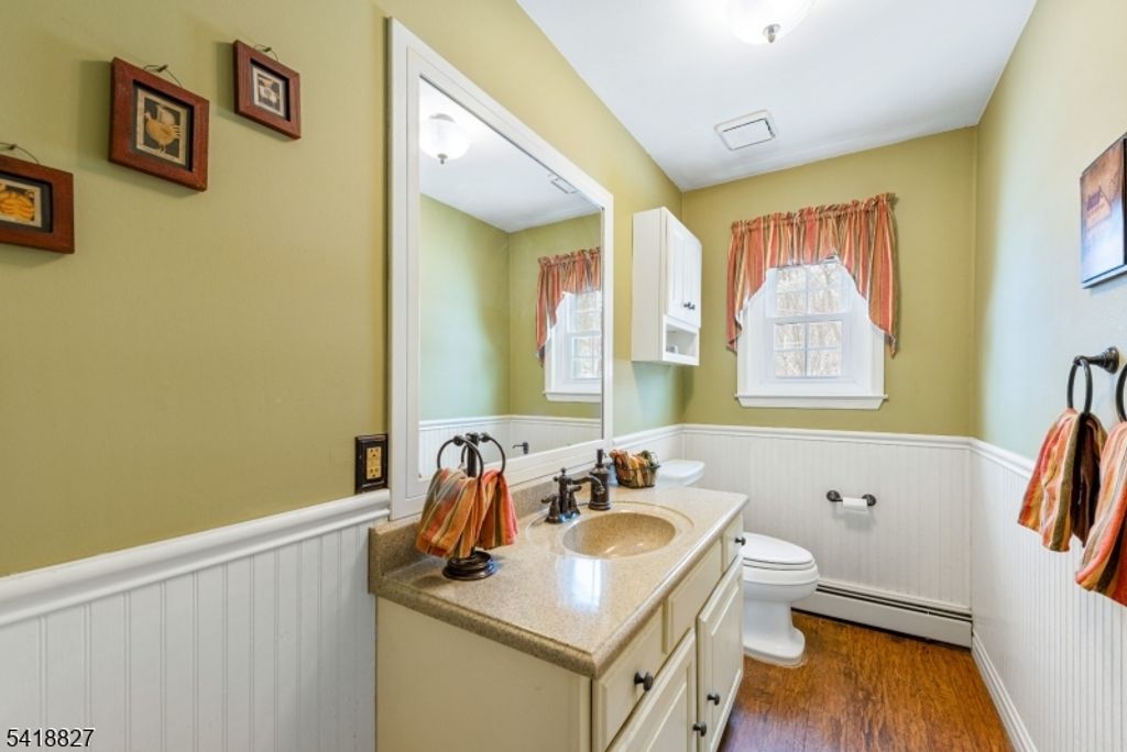 Image 26 of property listing at 20 Windjammer Dr, Jefferson Twp., NJ 07849