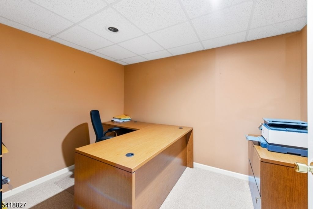 Image 27 of property listing at 20 Windjammer Dr, Jefferson Twp., NJ 07849