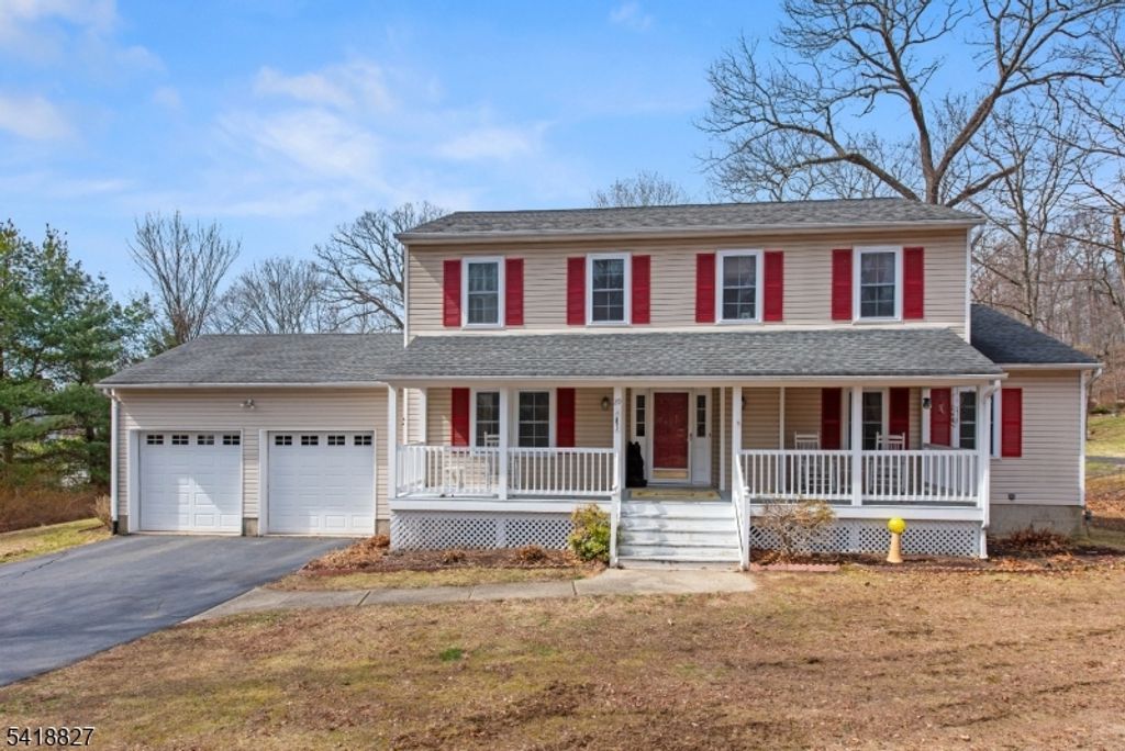 Image 29 of property listing at 20 Windjammer Dr, Jefferson Twp., NJ 07849