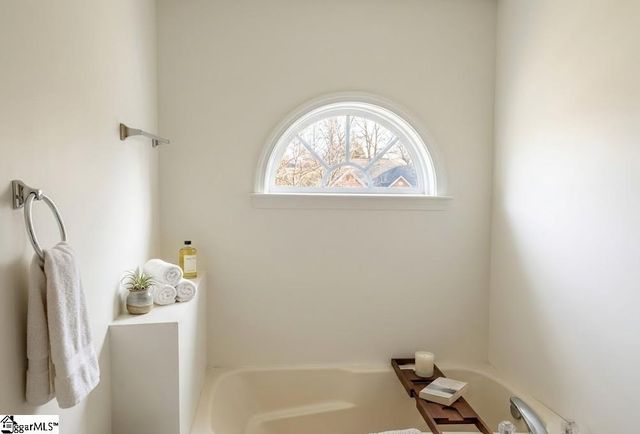 14 St Thomas Court, Greer, SC 29651